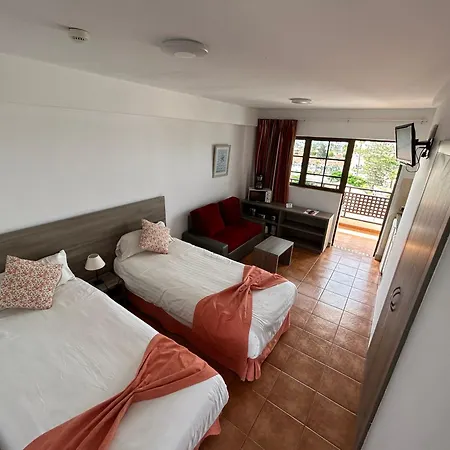 帕克马尔酒店 *